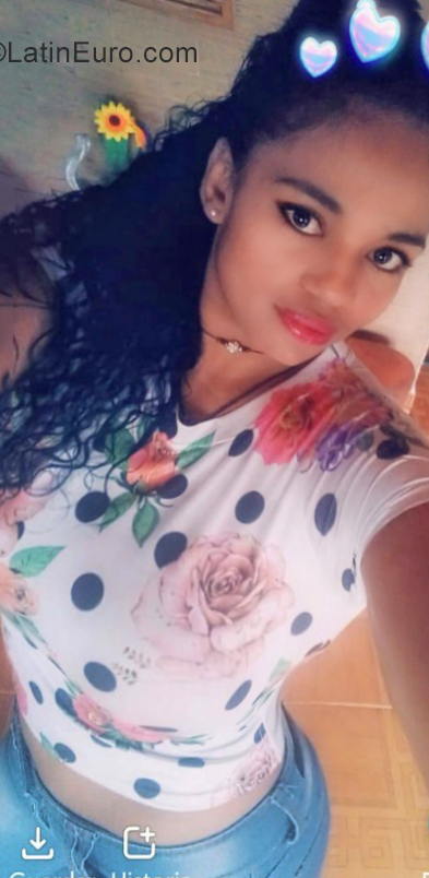 Date this happy Colombia girl Mabel from Medellin CO25852