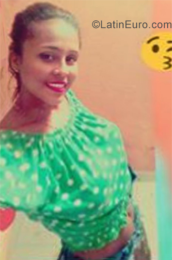 Date this lovely Colombia girl Liliana from Cienaga CO25857
