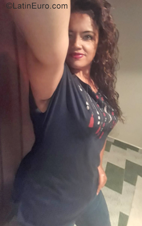 Date this athletic Colombia girl Catherine from Bogota CO25893