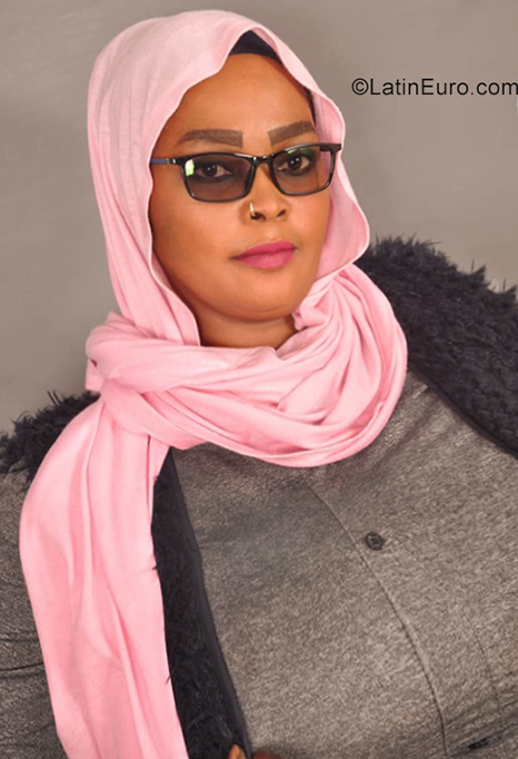 Date this funny Sudan girl Nahida from Nyala SD35