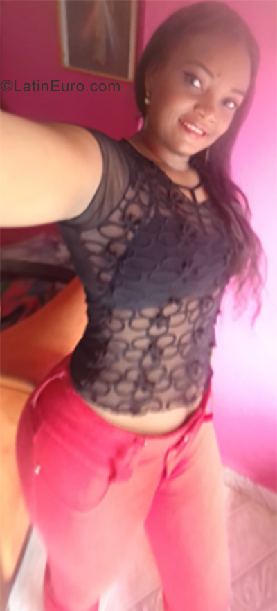 Date this young Colombia girl Yuly from Buenaventura CO25908