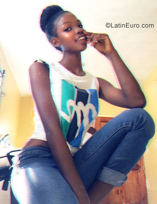 Date this young Dominican Republic girl Madelin from Santo Domingo DO35724