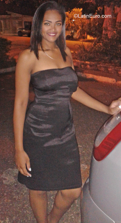 Date this hot Colombia girl Yexily from Bogota CO25915