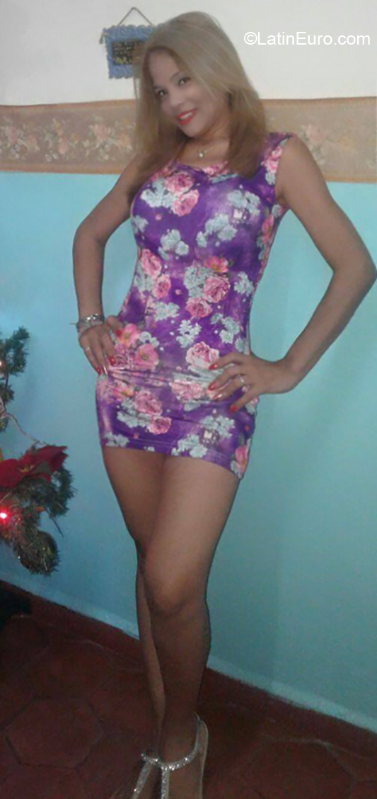 Date this lovely Venezuela girl Gabriela from San Carlos VE2617
