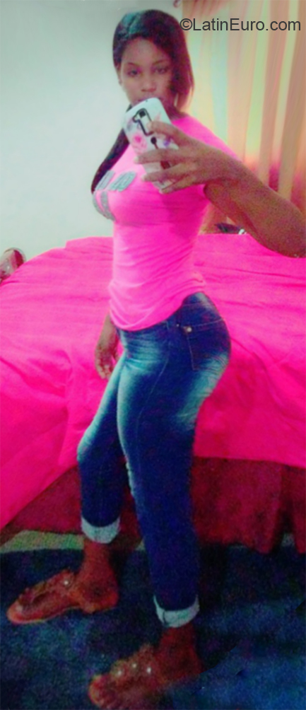 Date this exotic Dominican Republic girl Marisa from Cotui DO35751