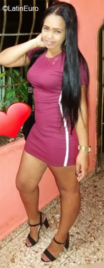 Date this charming Dominican Republic girl Winifer from Santo Domingo DO35763