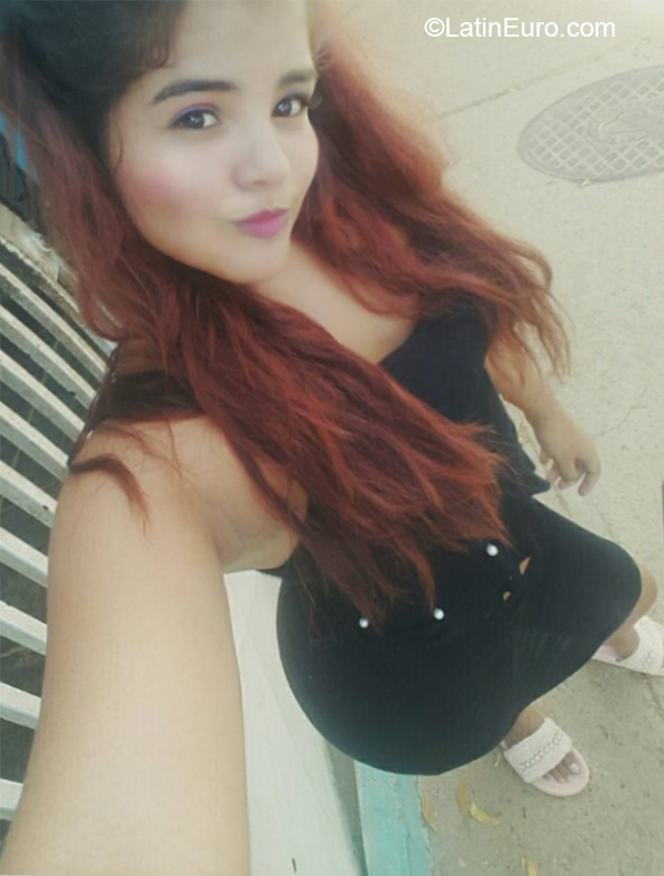 Date this sultry Venezuela girl Andrea from Trujillo VE2633