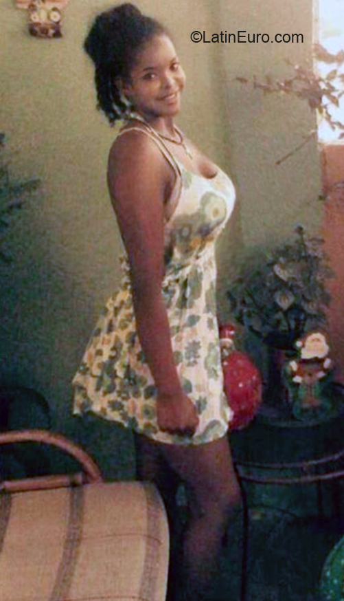 Date this pretty Venezuela girl Almerys from Maturin VE3168