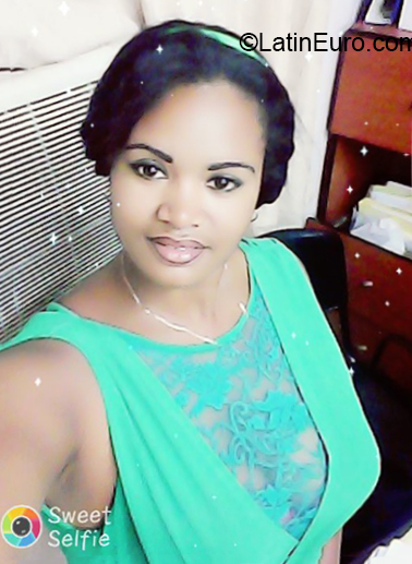 Date this gorgeous Cuba girl Zoe from Havana CU578