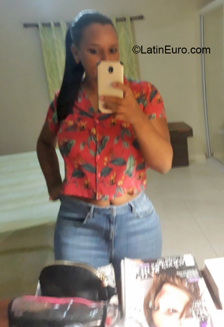 Date this exotic Dominican Republic girl La marucha from Santo Domingo DO35866