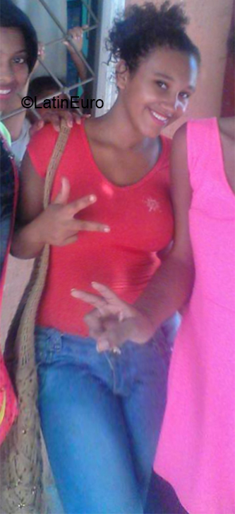 Date this hot Colombia girl Yuli from Chimichagua CO25986