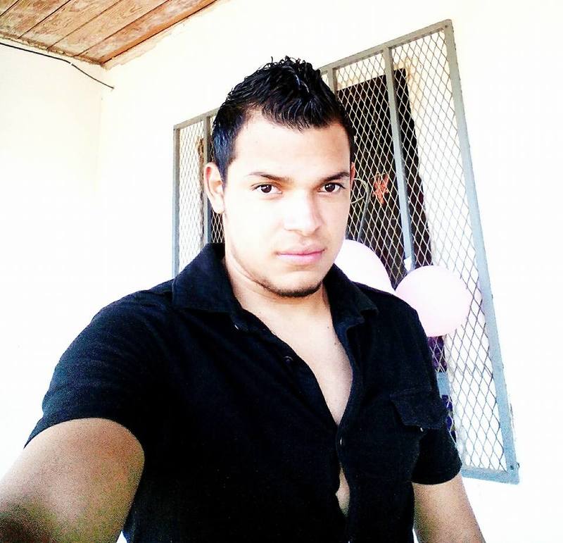 Date this hot Honduras man Antonio Reyes from Tegucigalpa HN2704