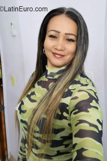 Date this passionate Colombia girl Maritz from Cucuta CO26049