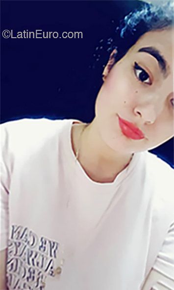 Date this good-looking Cuba girl Thalia from Santa Clara CU596