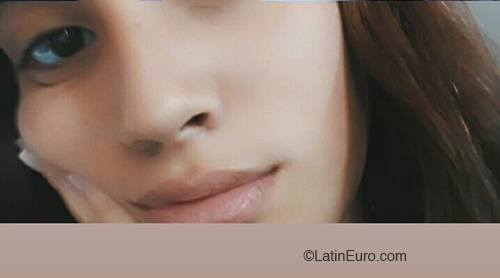 Date this voluptuous Argentina girl April from San Juan AR237