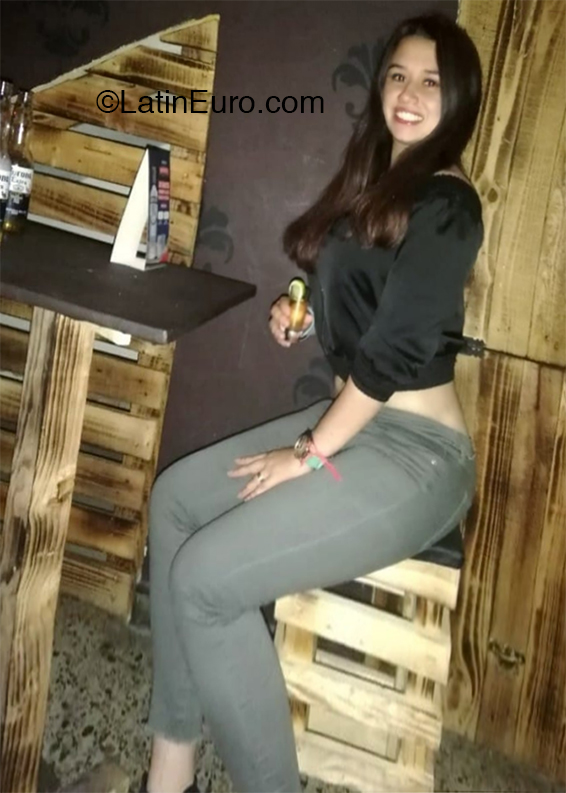 Date this stunning Colombia girl Sleny from Bogota CO26067