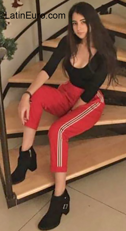 Date this stunning Venezuela girl Yuseli from Bolívar VE2712