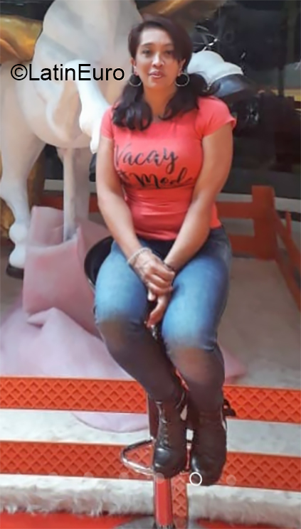 Date this sensual Colombia girl Nidia from Bogota CO26091