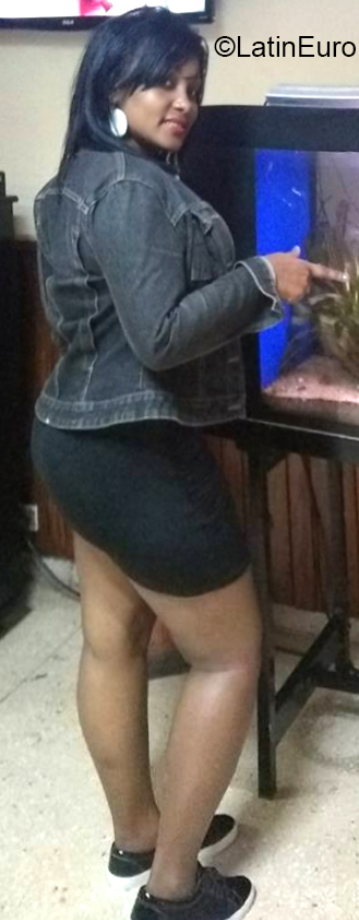 Date this foxy Cuba girl Ileana from Santiago de cuba CU604