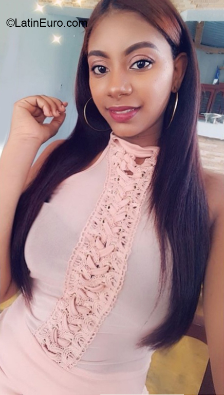 Date this passionate Dominican Republic girl Estefany from San Antonio De Guerra DO36142