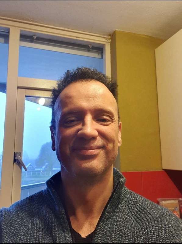 Date this voluptuous Netherlands man Carl from Rotterdam NL321