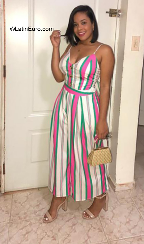 Date this tall Dominican Republic girl Aneila from Santiago DO36161
