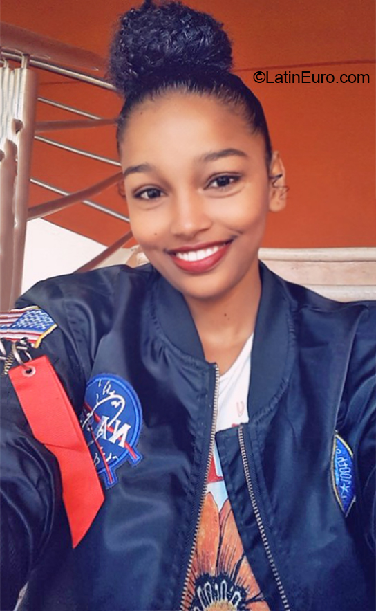 Date this tall Dominican Republic girl Rosmery from Santo Domingo DO36197
