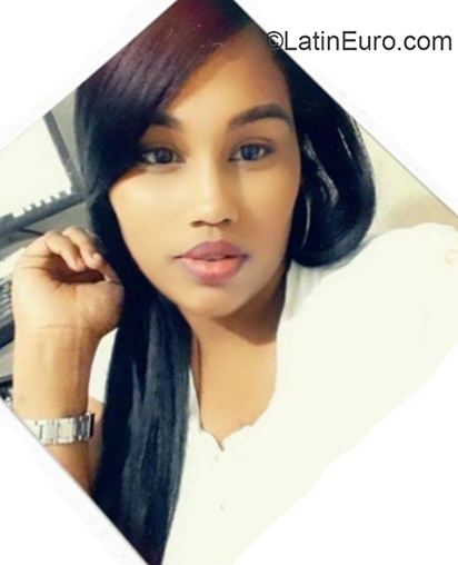 Date this funny Dominican Republic girl Victoria from Santiago DO36203