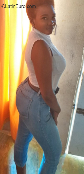 Date this pretty Dominican Republic girl Kate from Santo Domingo DO36281