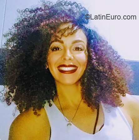 Date this tall Colombia girl Yaky from Medellin CO26182