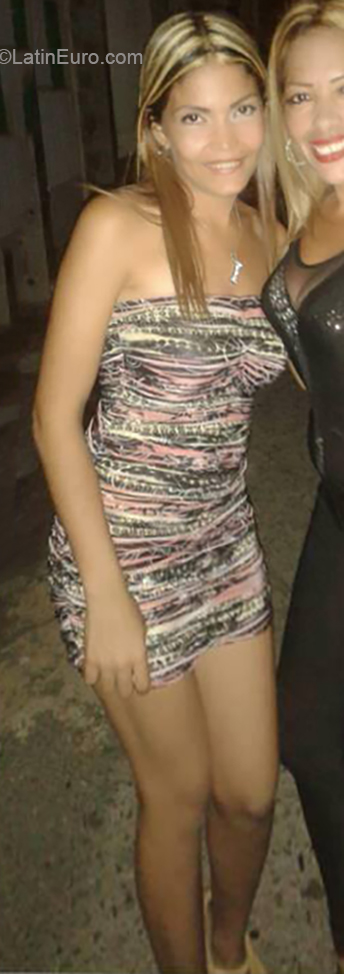 Date this hot Venezuela girl Ivana from Maracaibo VE2751