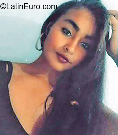 Date this passionate Brazil girl Welen from Belo Horizonte BR10942