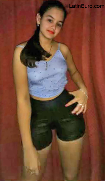 Date this hard body Argentina girl Ivi from Cordoba AR251