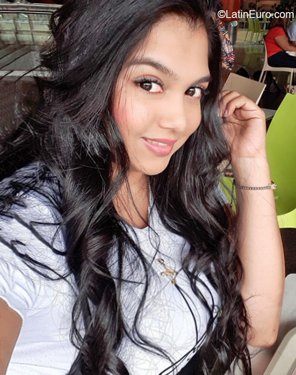 Date this charming China girl Natalia from cali CO26211