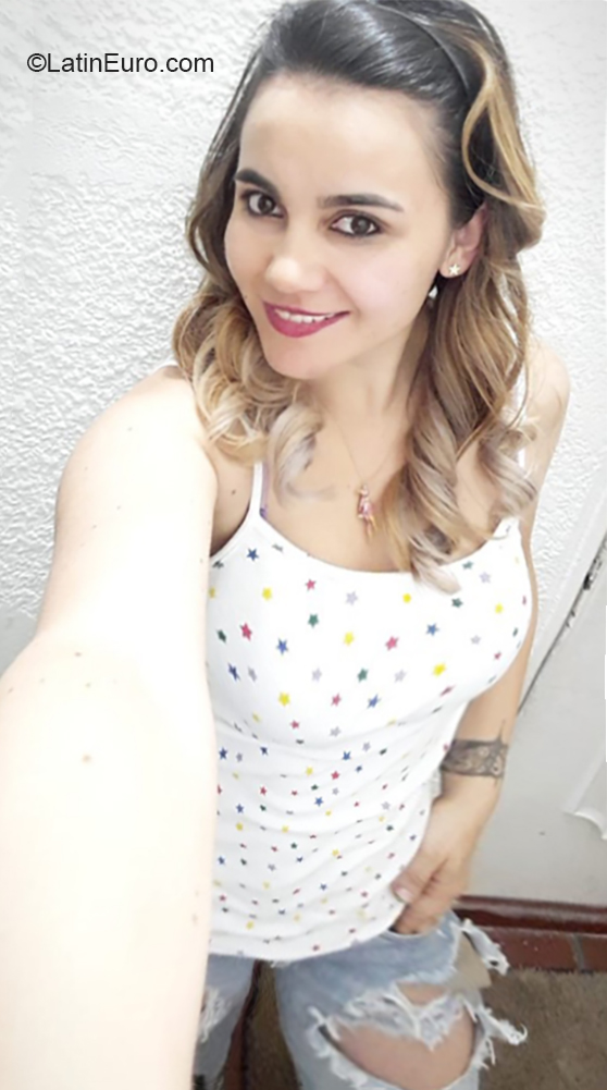 Date this pretty Colombia girl Milena from Bogota CO26213