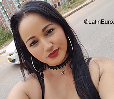 Date this beautiful Colombia girl Ingrid from Bucaramanga CO26219
