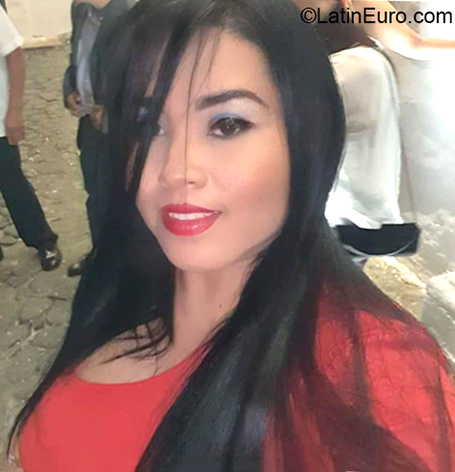 Date this funny Colombia girl Claudia lorena from Cali CO26223