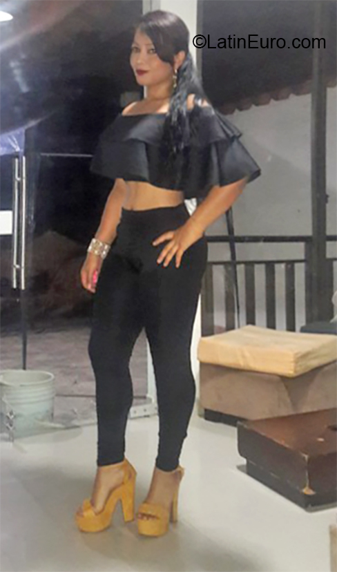 Date this delightful Colombia girl Yuni from Riosucio CO26242