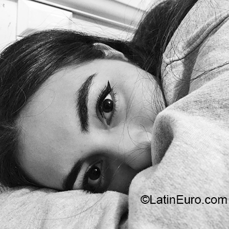 Date this foxy Ecuador girl Camila from Guayaquil EC385