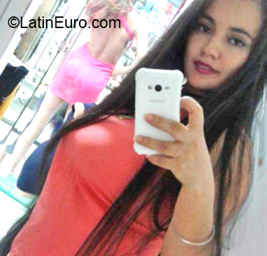 Date this funny Colombia girl Maria from Cali CO26299