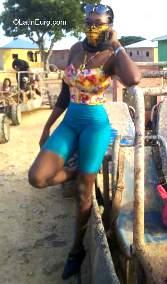 Date this exotic Dominican Republic girl Elisa from Santo Domingo DO36631