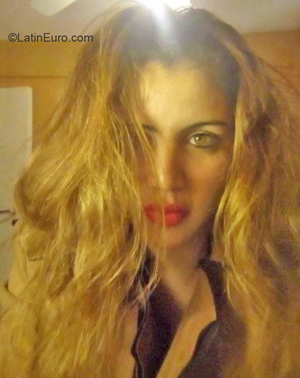 Date this hot Argentina girl Tamara from Buenos Aires AR272