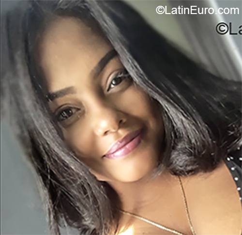 Date this sultry Dominican Republic girl Maria Fernanda from Santo Domingo DO36746