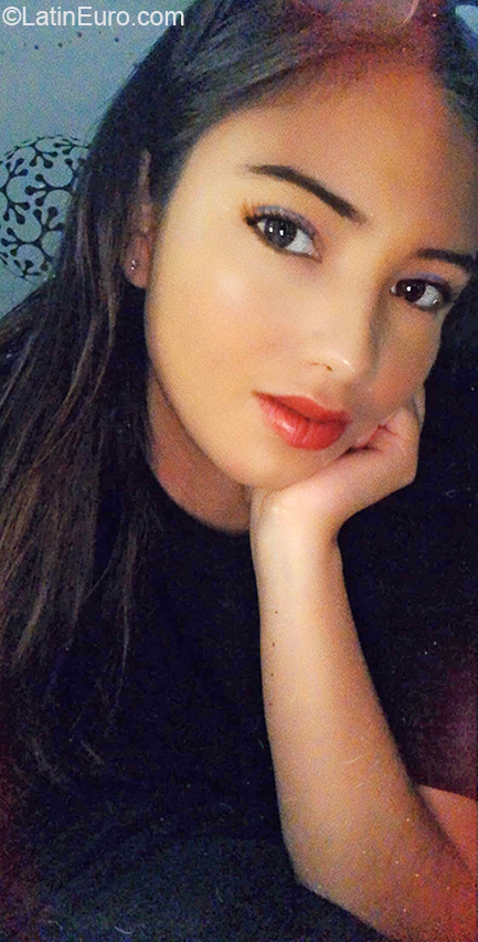 Date this cute Mexico girl Paulina from Villagran MX1724