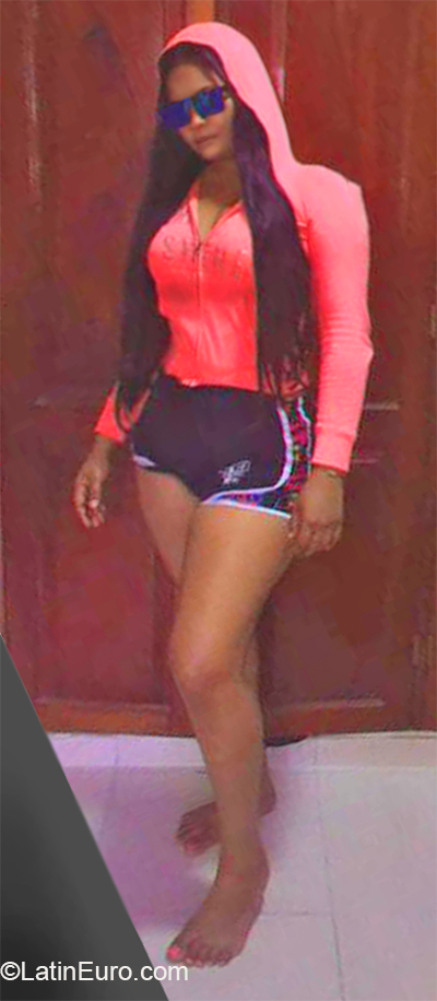 Date this funny Dominican Republic girl Isa rosee from Santo Domingo DO36790