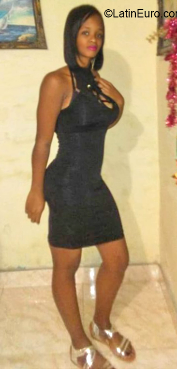 Date this good-looking Dominican Republic girl Yuleisi from Santo Domingo DO36802