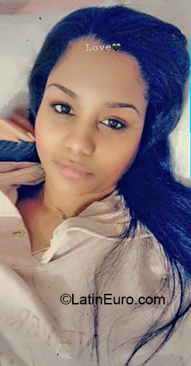 Date this delightful Spain girl Day20 from Madrid ES486