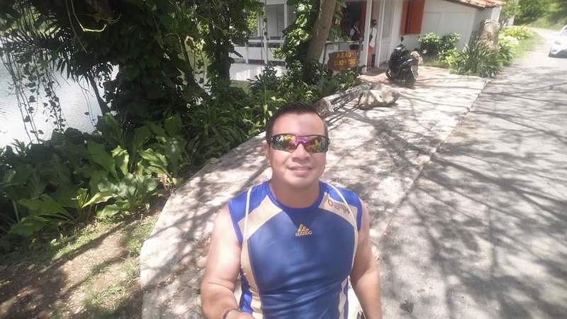 Date this charming Bolivia man Ald from Santa Cruz BO57