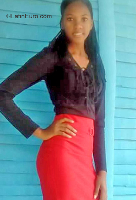 Date this georgeous Dominican Republic girl Yoelina from Monte Plata DO36872