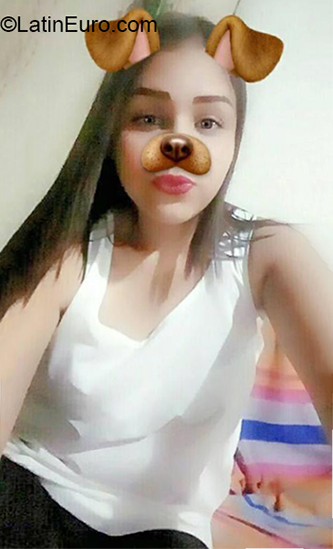 Date this exotic Venezuela girl Daniella from Porlamar VE2865